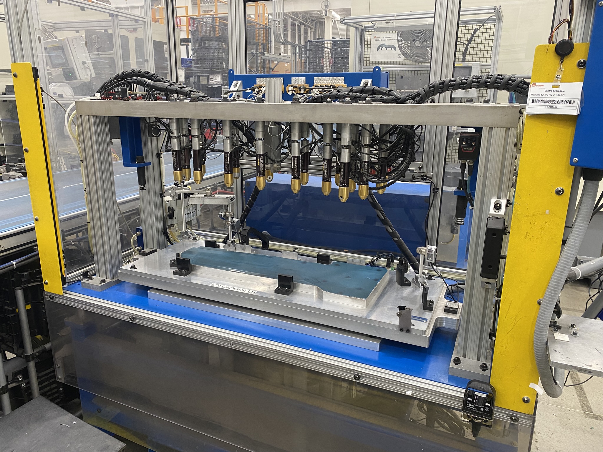 Máquina de ensamble y automatización